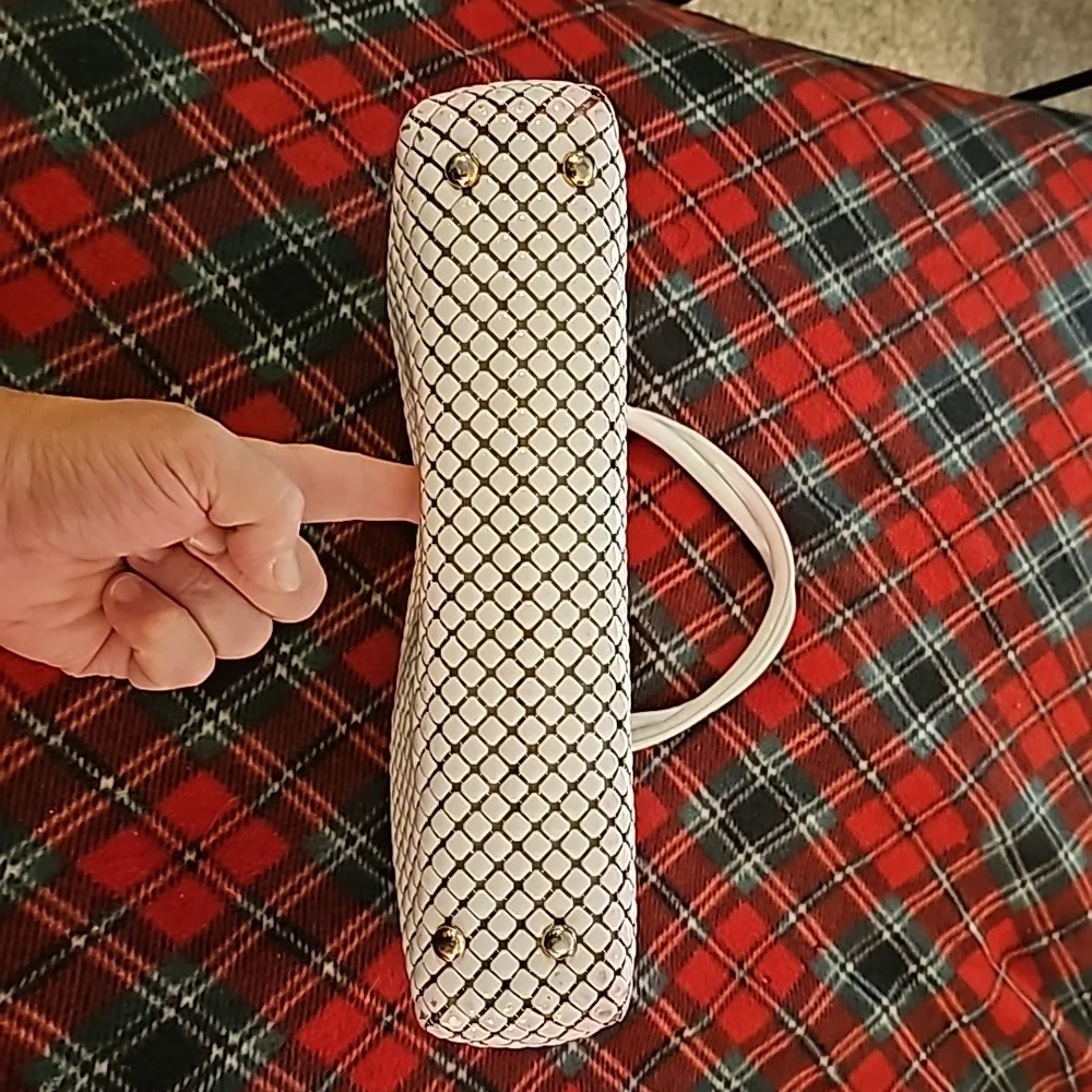 White R Purse - Chain Mail - Picture 7 of 16